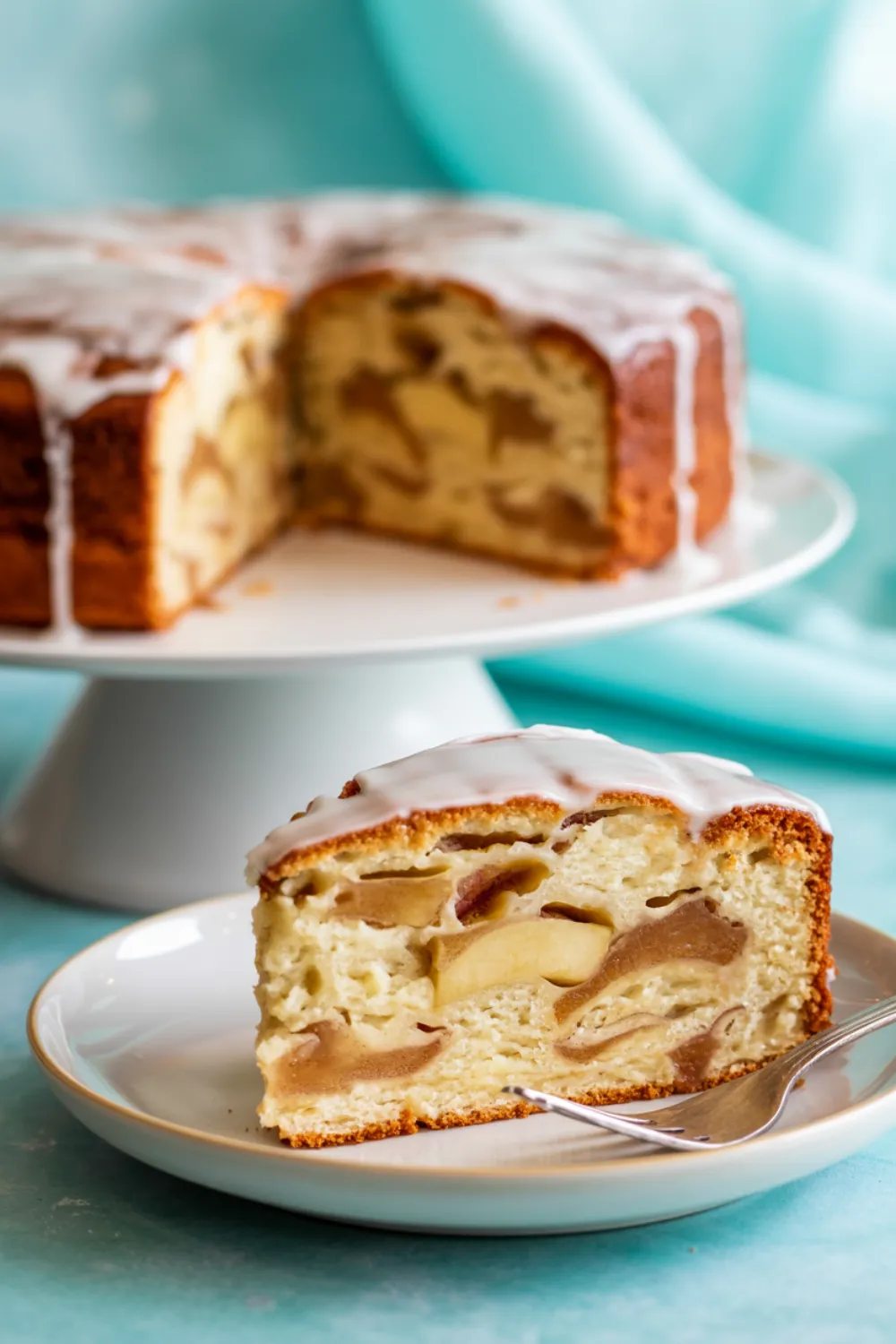 Moist Cinnamon Apple Cake