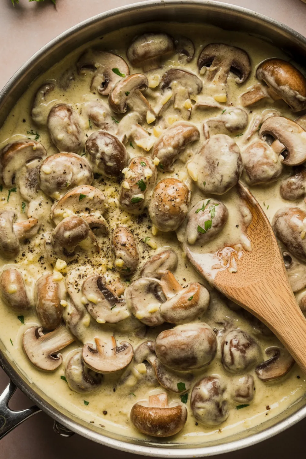 Garlic Mushrooms in Parmesan Cheese Sauce 