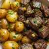Garlic Butter Steak Bites and Potatoes