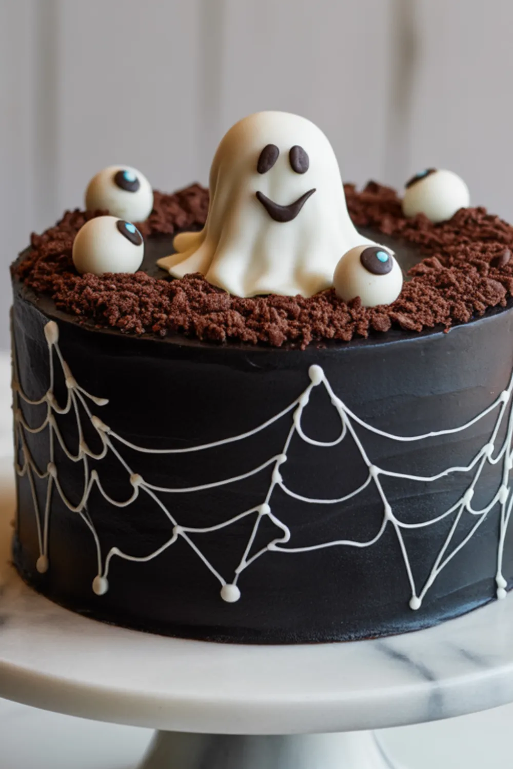 Spooky Halloween Cake 